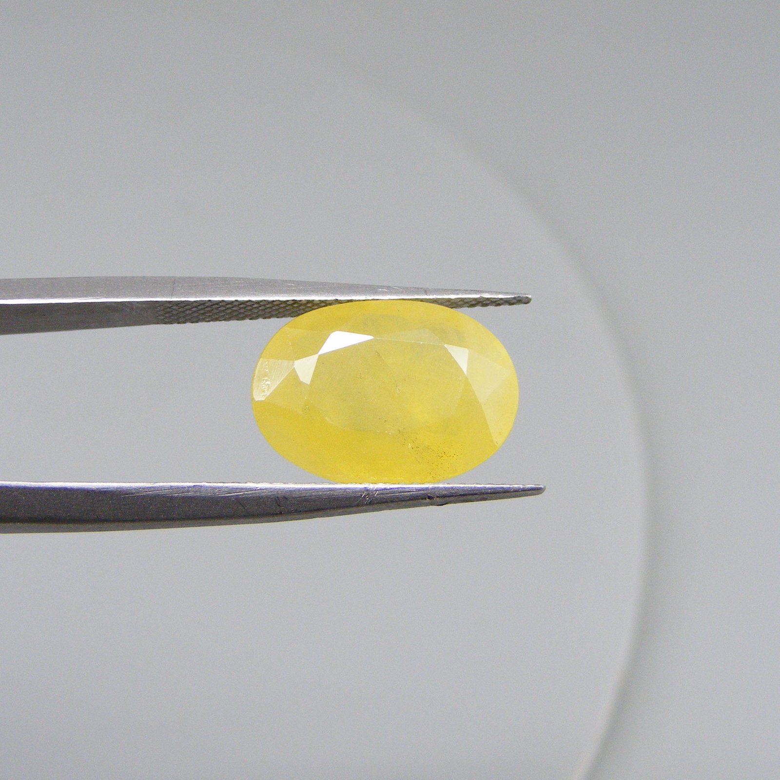 Natural bangkok Yellow Sappire