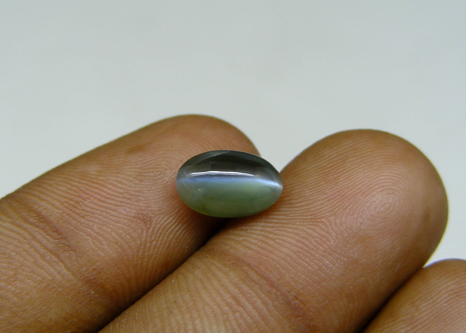 Natural Alexandrite Cat's Eye