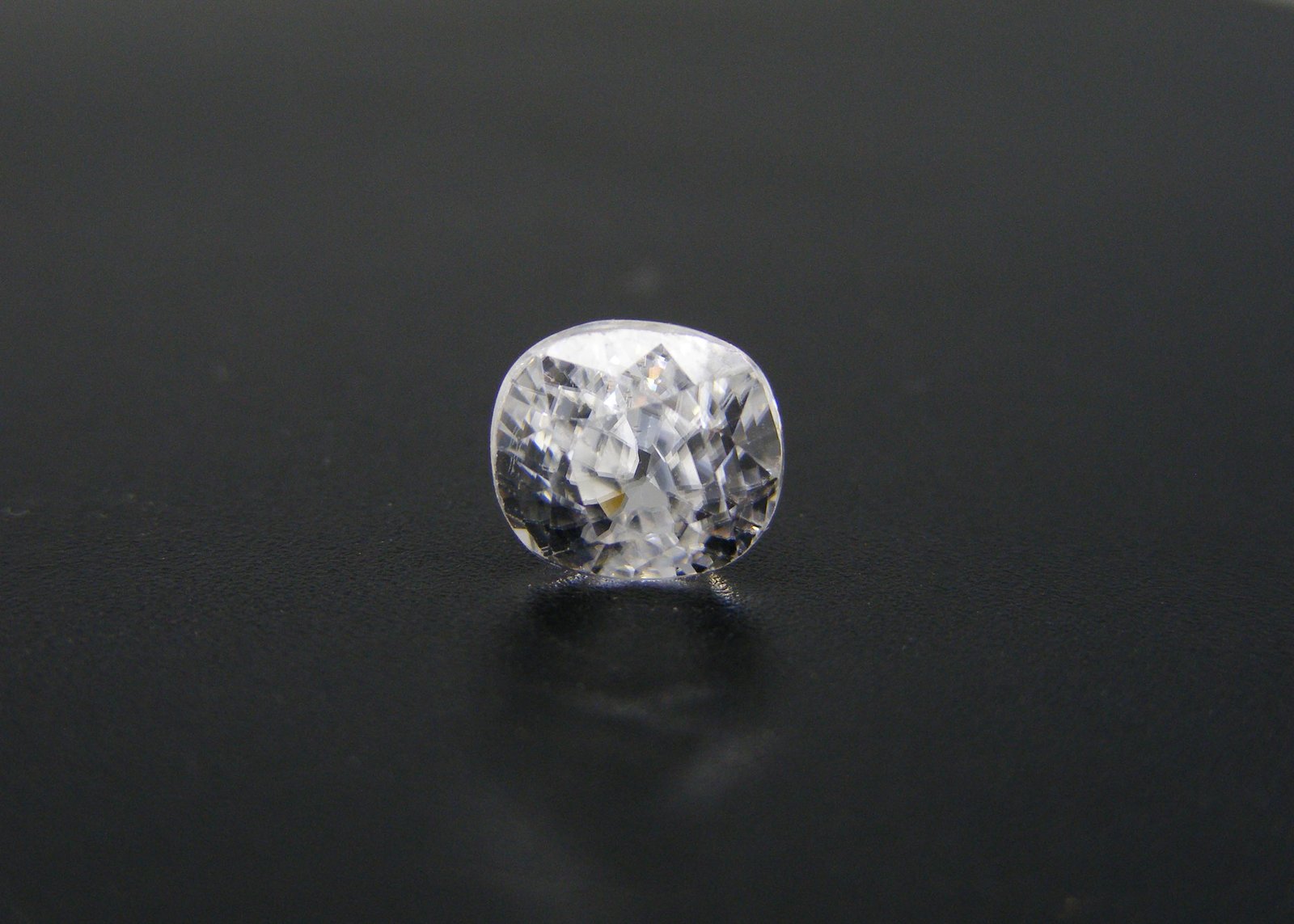 Natural White Zircon