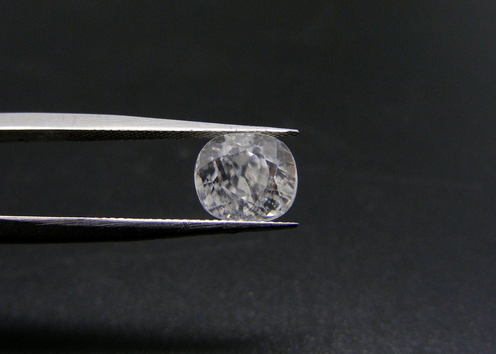 Natural White Zircon