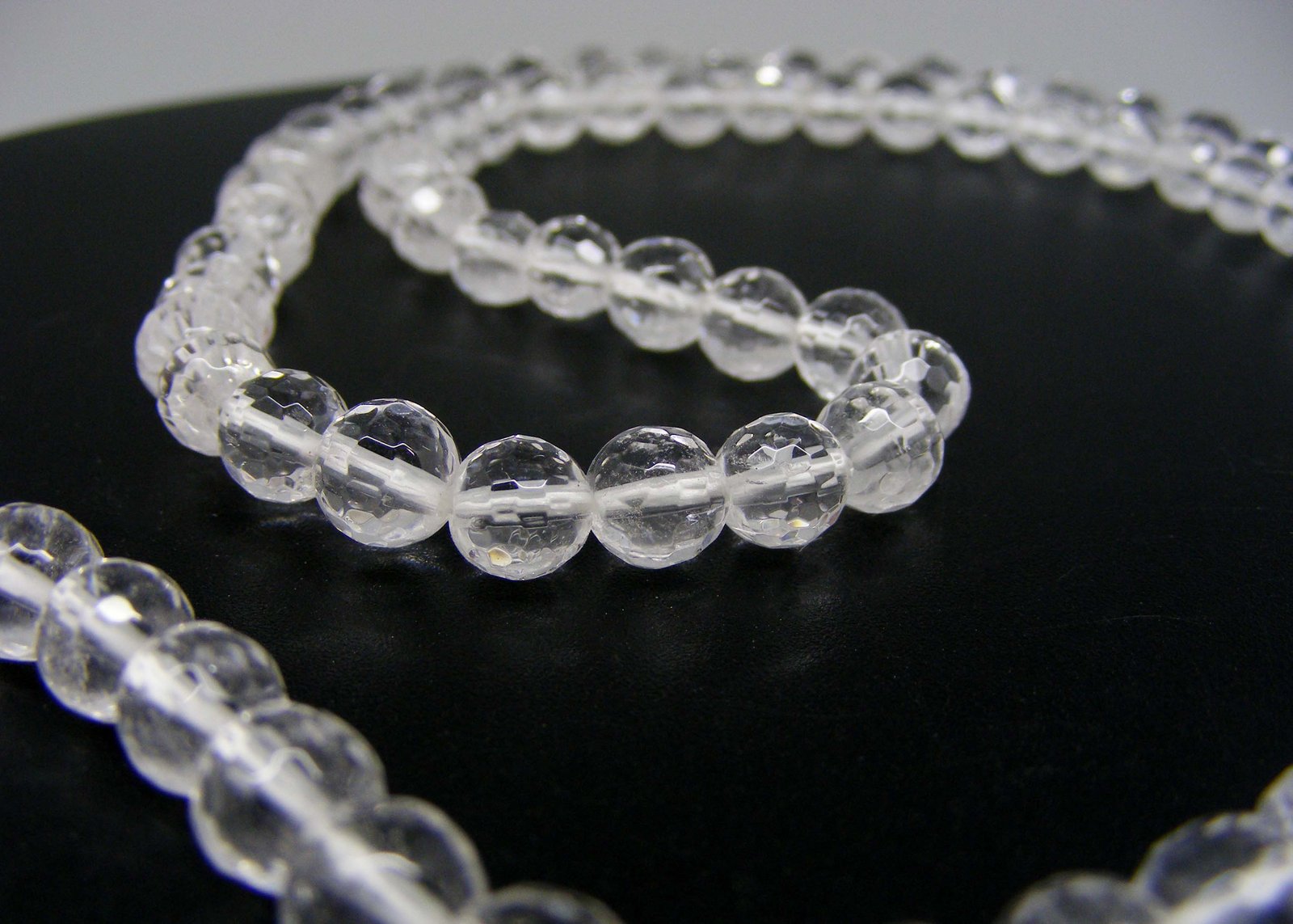 Natural Sphatik 6mm Diamond Cut Mala