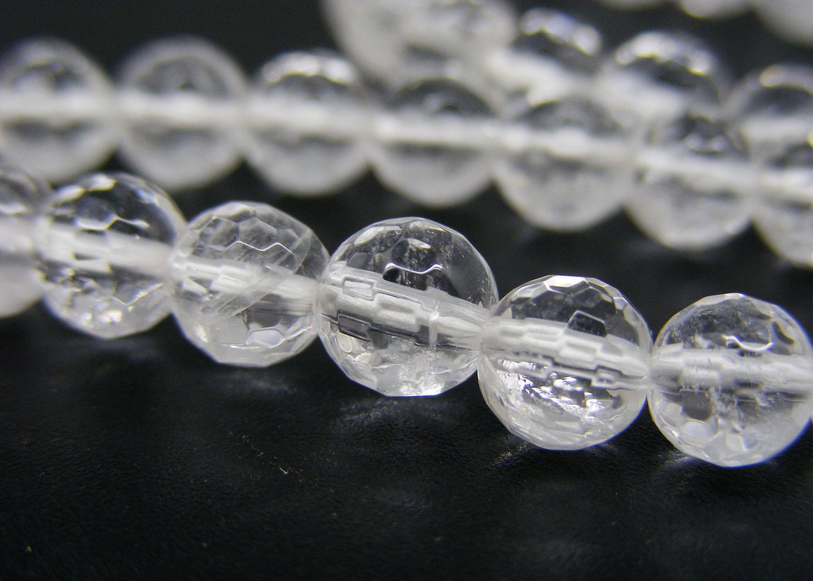 Natural Sphatik 6mm Diamond Cut Mala