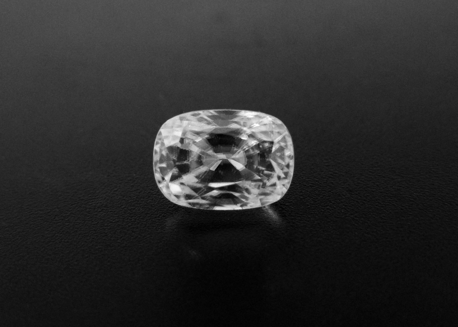 Natural Colorless White Zircon 7.35 Cts