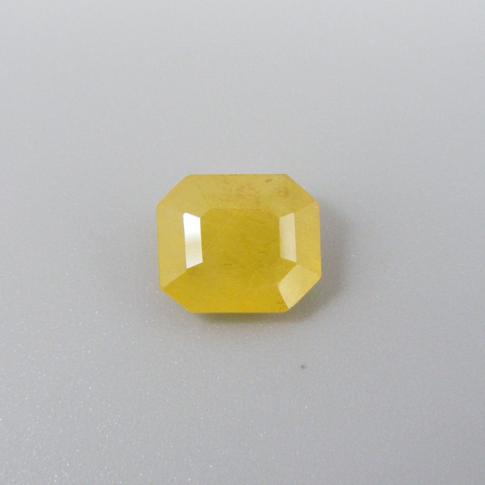Natural bangkok Yellow Sappire