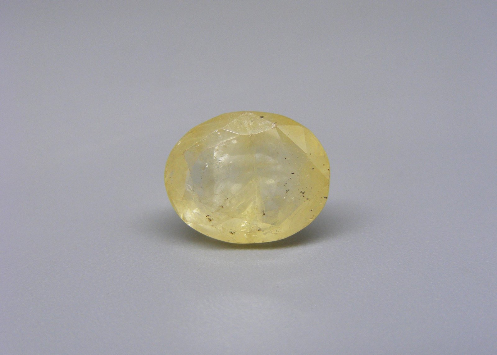 NATURAL YELLOW SAPPHIRE